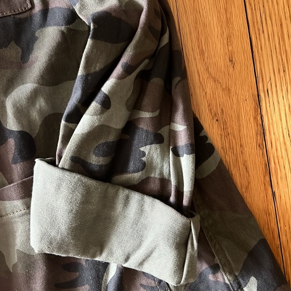 FLASH SALE NWT Sanctuary army, print jacket - Picture 7 of 11